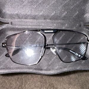 Balenciaga Aviator Metal Frame Eyewear in Black